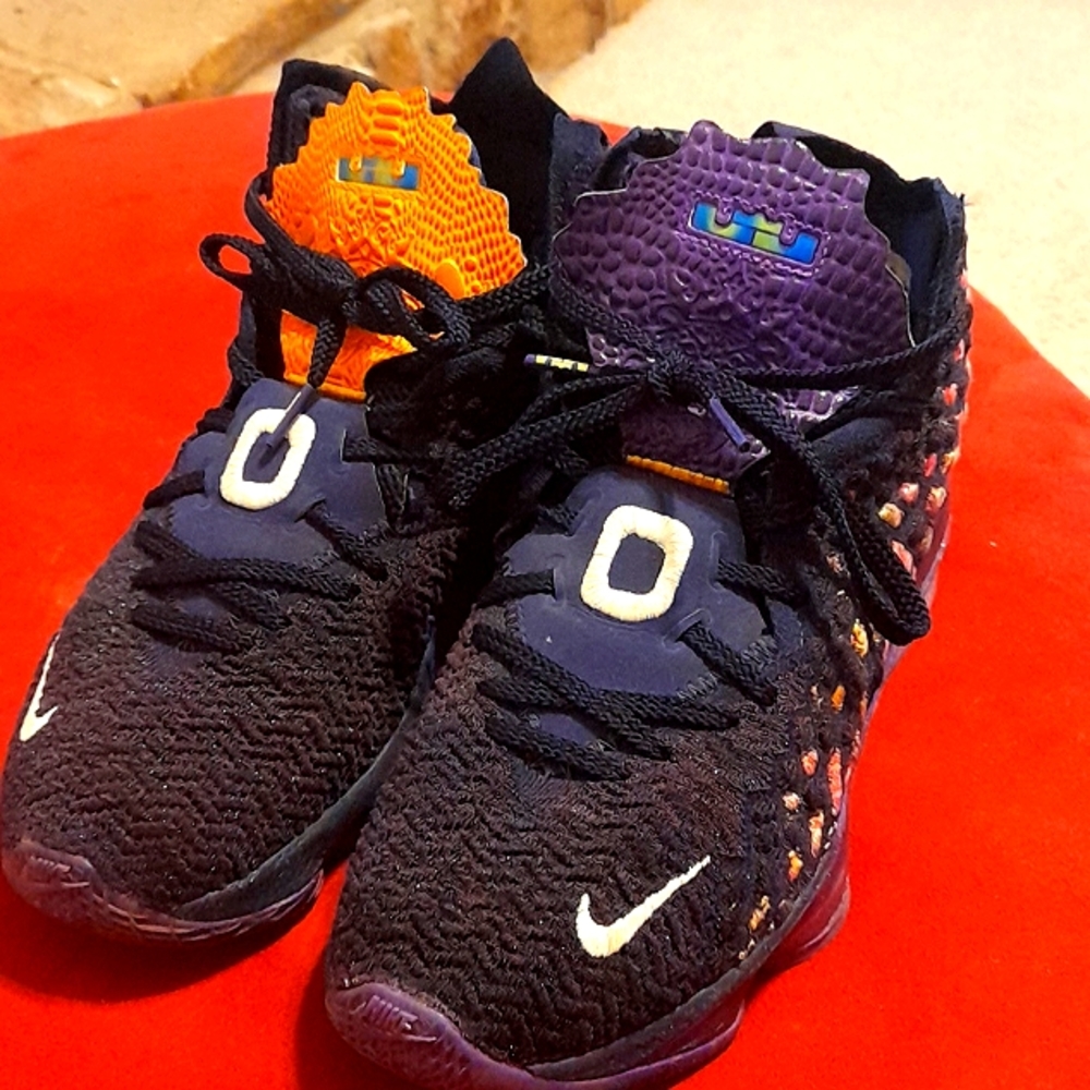 Nike LeBron 17' Monstars